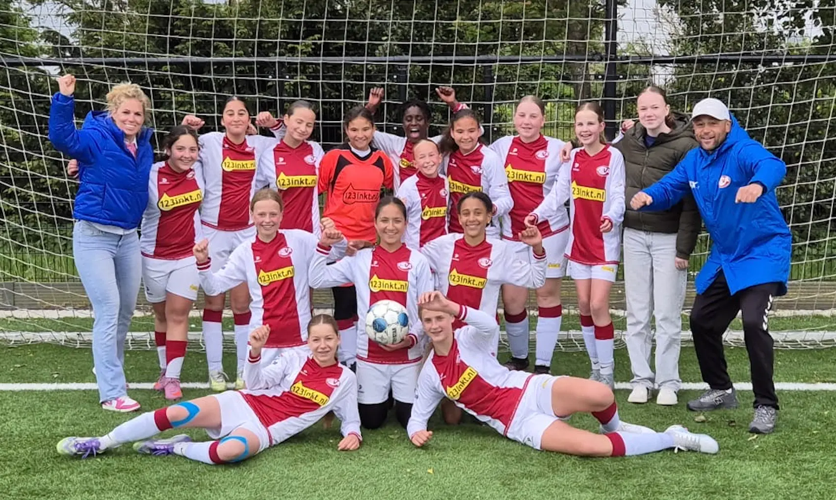 Groepsfoto van team MO15-1